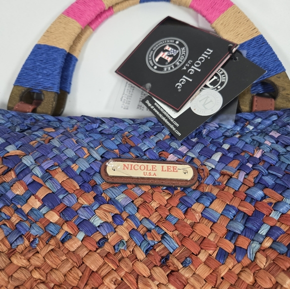 Nicole Lee - Picture 6 of 7